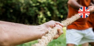 ความหมายของ คำว่า “drag”